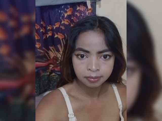 Lolah261 webcam