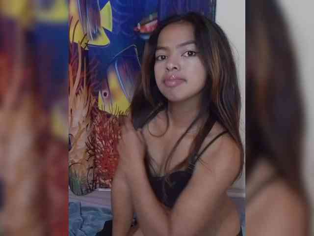 Lolah261 webcam