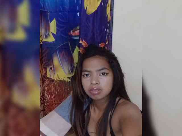 Lolah261 webcam