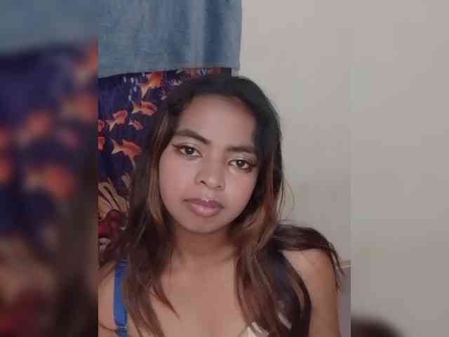 Lolah261 webcam