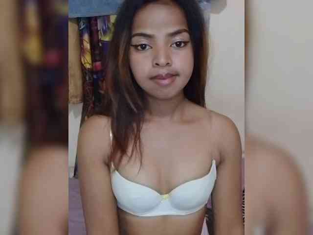 Lolah261 webcam