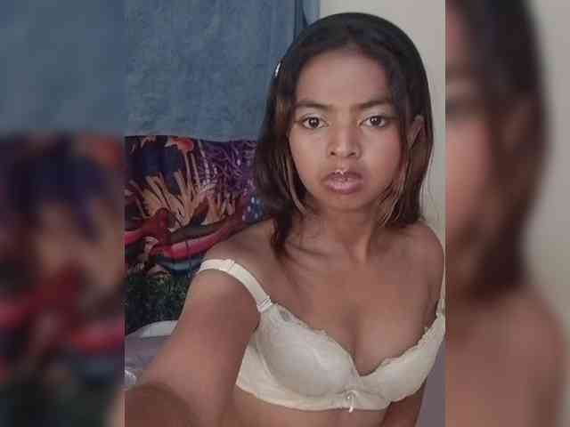 Lolah261 webcam