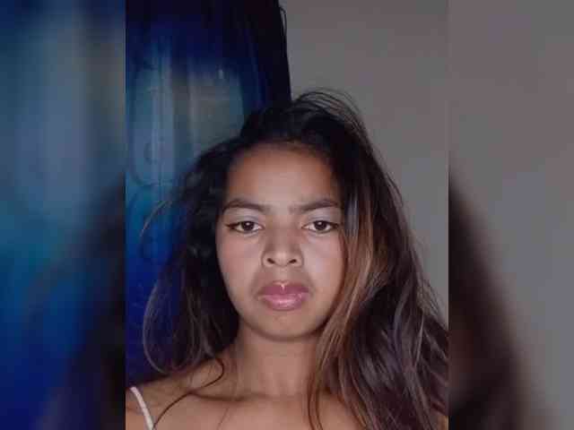 Lolah261 webcam