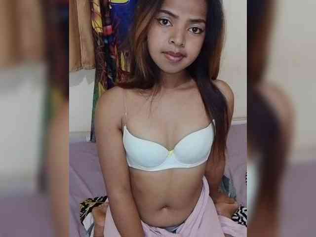Lolah261 webcam
