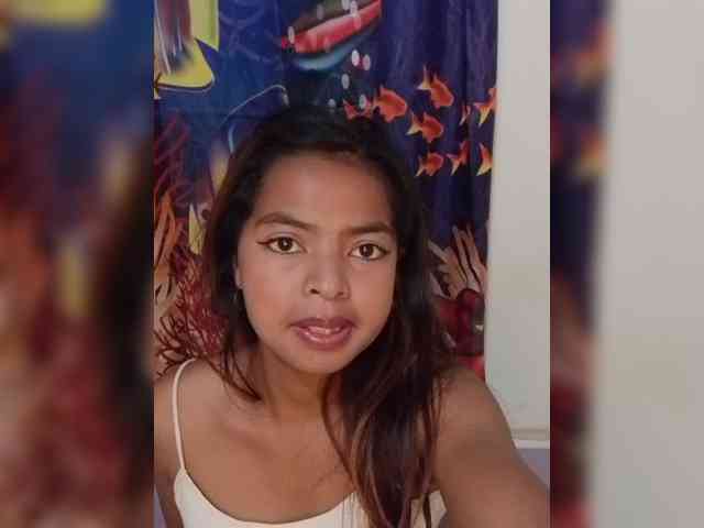 Lolah261 webcam