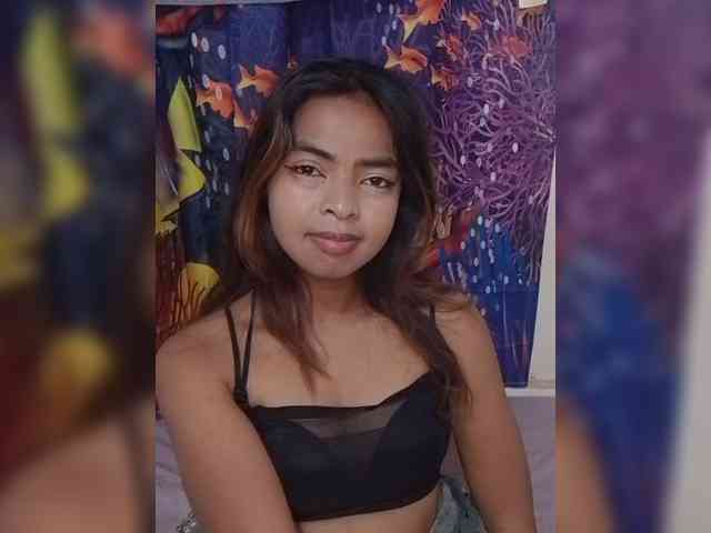 Lolah261 webcam