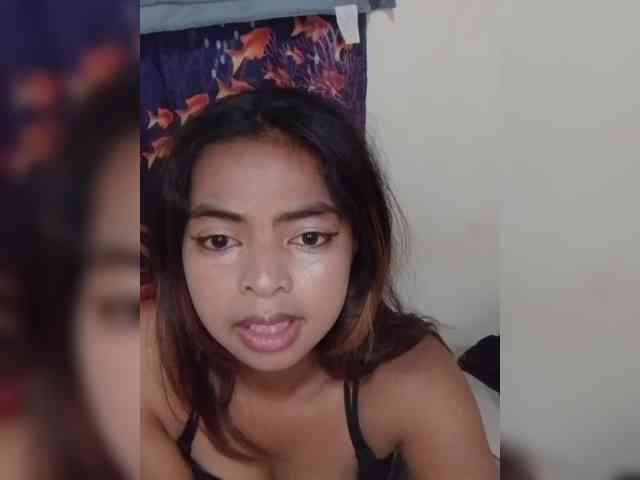 Lolah261 webcam