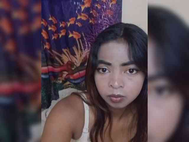 Lolah261 webcam