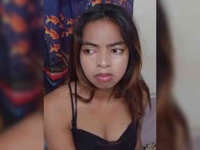 Lolah261 webcam