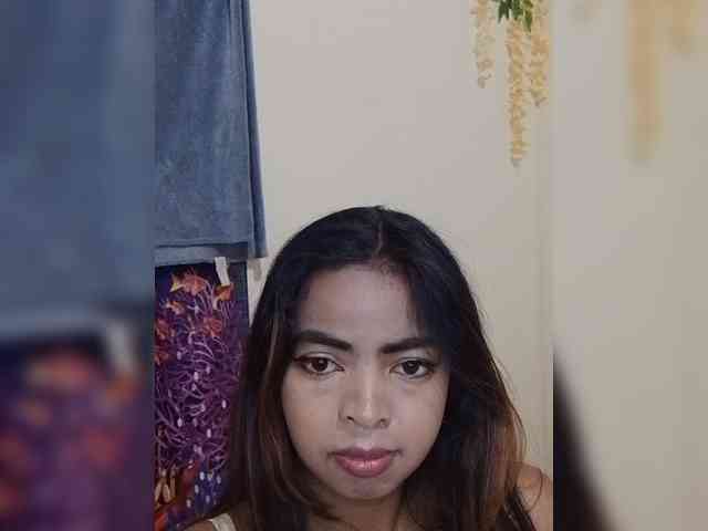 Lolah261 webcam