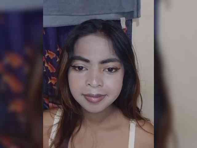 Lolah261 webcam
