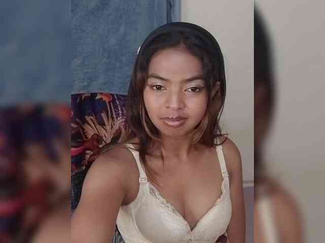 Lolah261 webcam