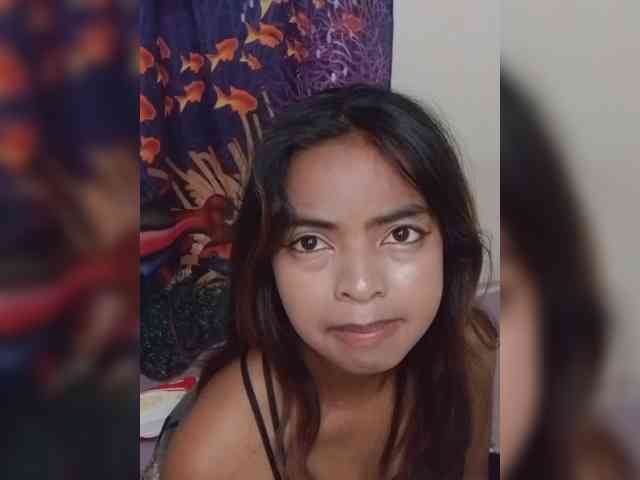 Lolah261 webcam