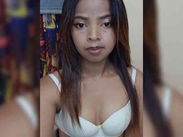 Lolah261 webcam
