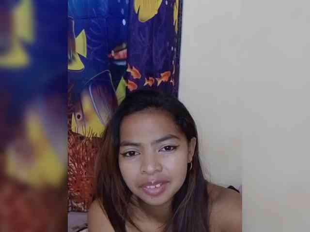 Lolah261 webcam