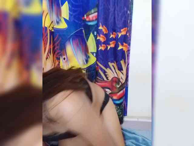 Lolah261 webcam