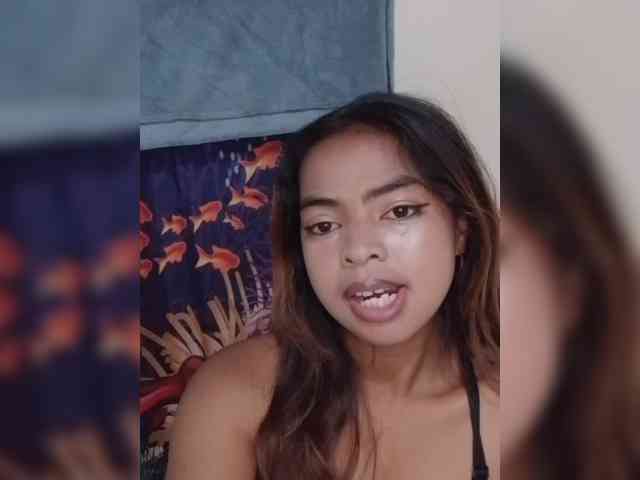 Lolah261 webcam
