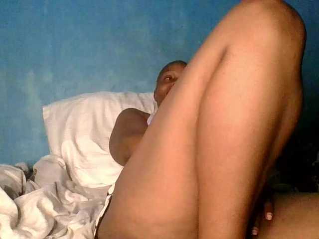 Melaninfetish02 live cam on BongaCams