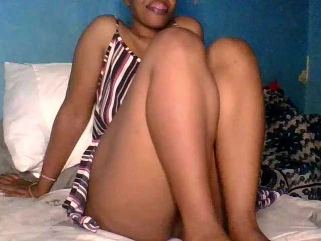 Melaninfetish02 live cam on BongaCams
