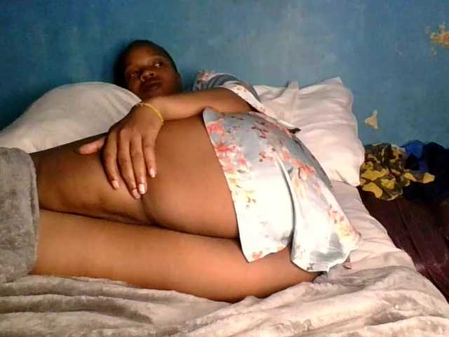 Melaninfetish02 live cam on BongaCams