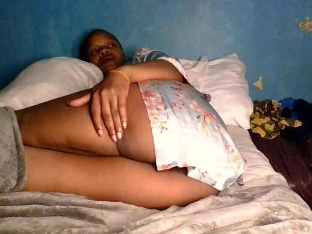 Melaninfetish02 live cam on BongaCams