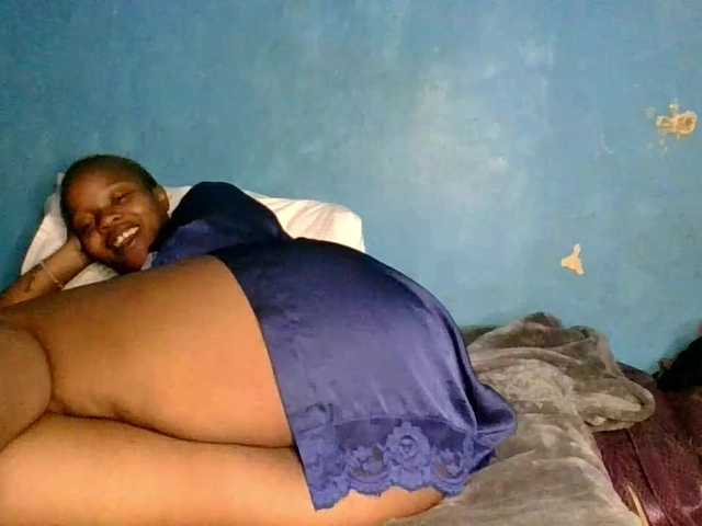 Melaninfetish02 live cam on BongaCams