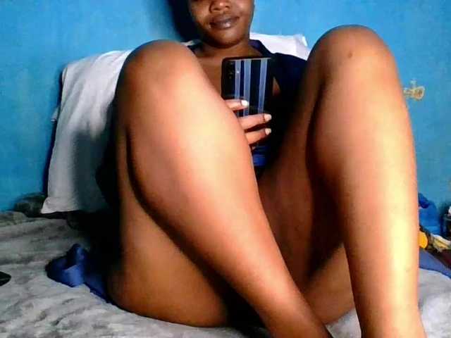 Melaninfetish02 live cam on BongaCams