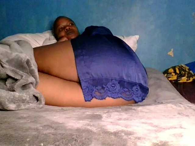 Melaninfetish02 live cam on BongaCams