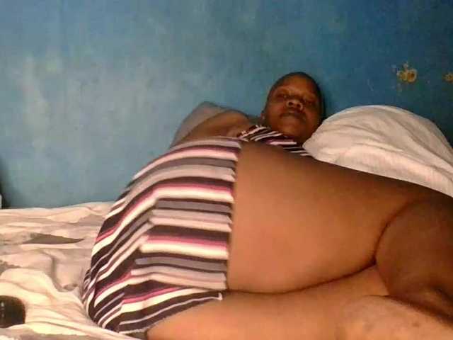Melaninfetish02 live cam on BongaCams