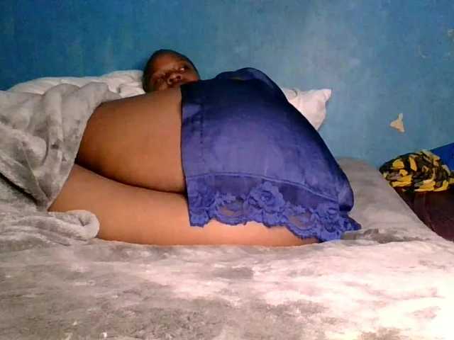 Melaninfetish02 live cam on BongaCams