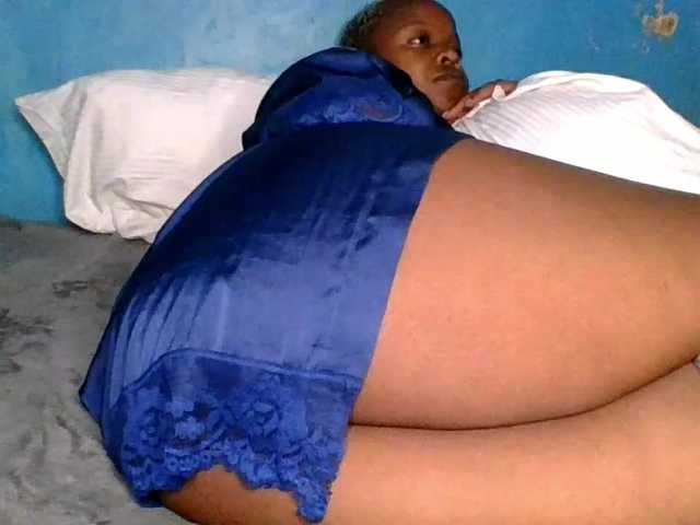Melaninfetish02 live cam on BongaCams