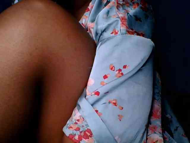 Melaninfetish02 webcam