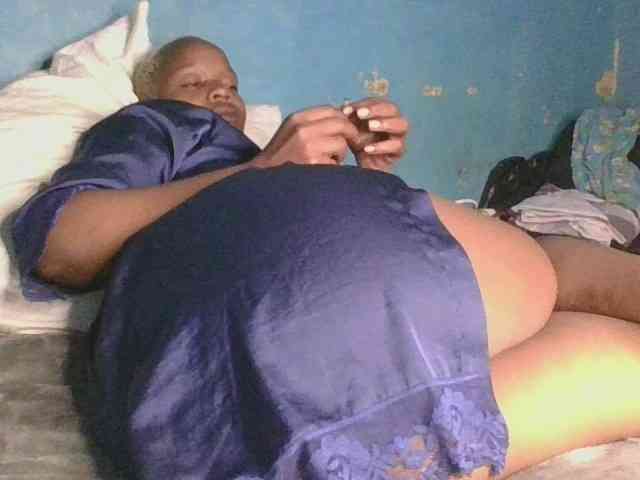 Melaninfetish02 webcam