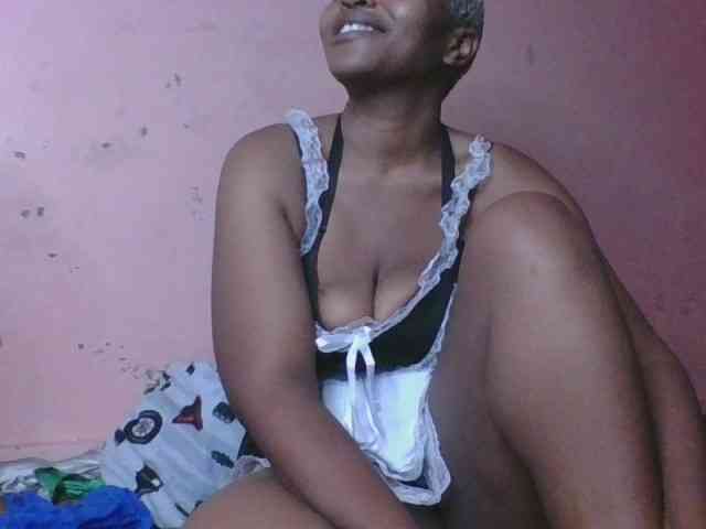 Melaninfetish02 webcam