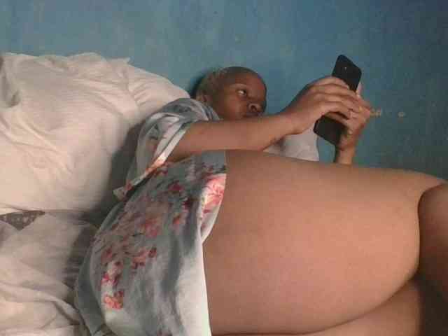 Melaninfetish02 Live Webcam on BongaCams
