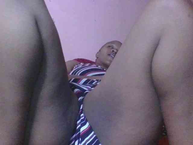 Melaninfetish02 webcam