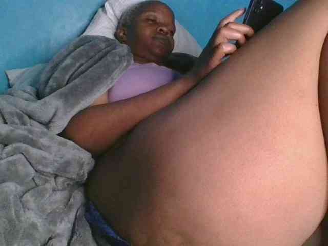 Melaninfetish02 webcam