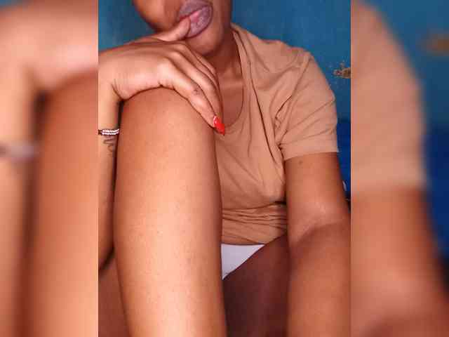Melaninfetish02 webcam