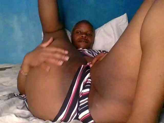 Melaninfetish02 Live Webcam on BongaCams