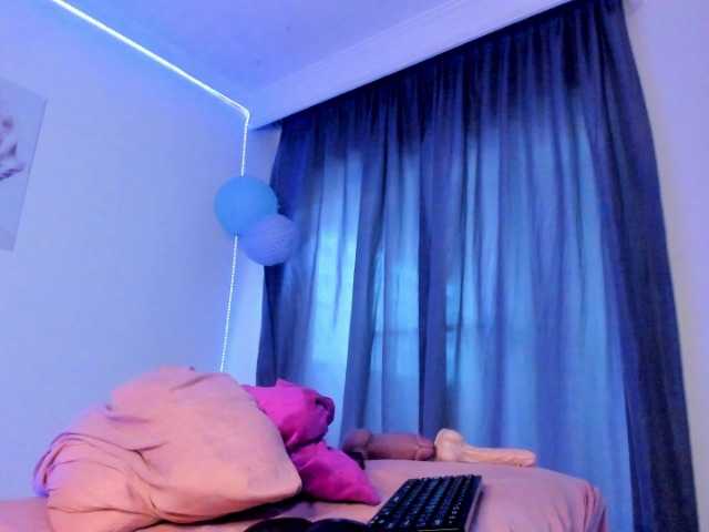 sweet-cinamon live cam on BongaCams