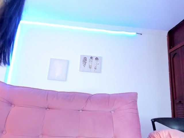 sweet-cinamon live cam on BongaCams