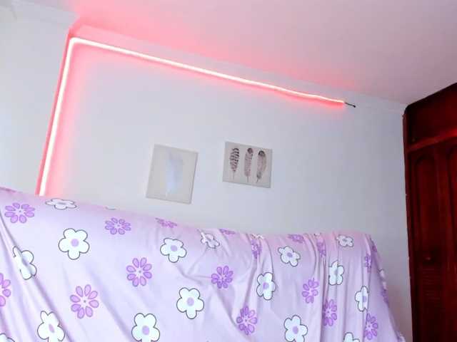 sweet-cinamon live cam on BongaCams