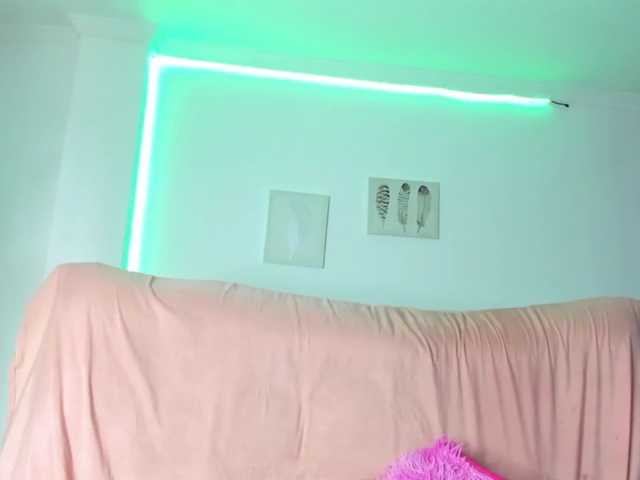 sweet-cinamon live cam on BongaCams