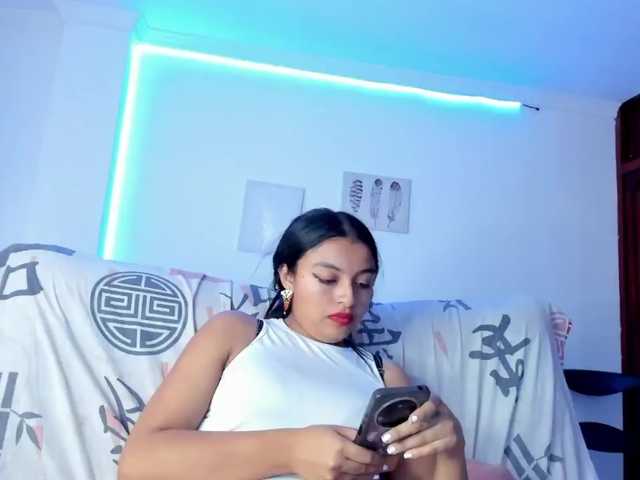 sweet-cinamon live cam on BongaCams