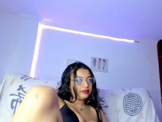 sweet-cinamon live cam on BongaCams
