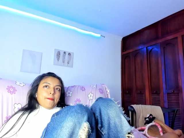 sweet-cinamon live cam on BongaCams
