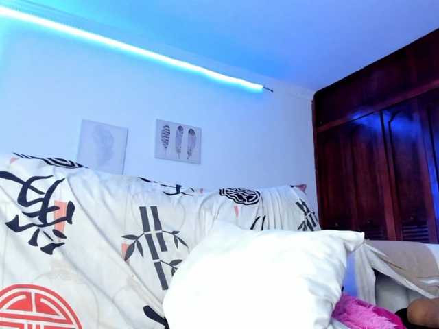 sweet-cinamon live cam on BongaCams
