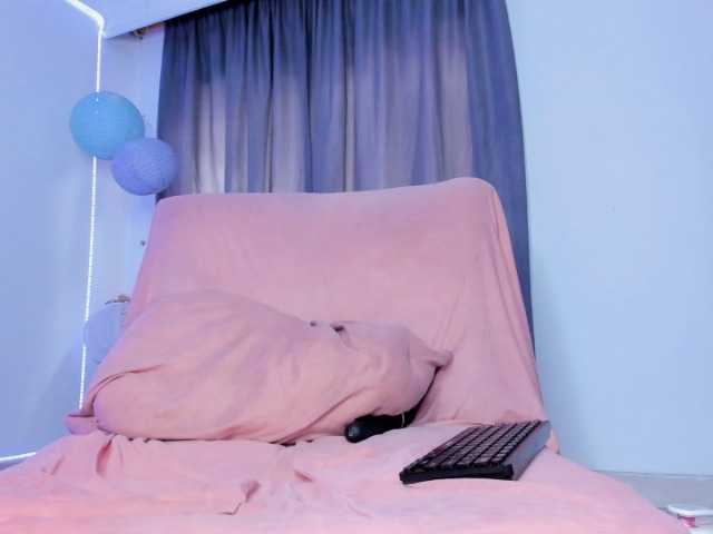 sweet-cinamon live cam on BongaCams