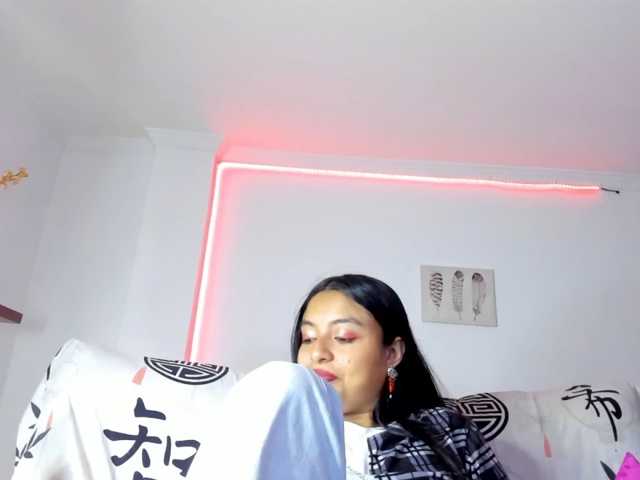 sweet-cinamon live cam on BongaCams