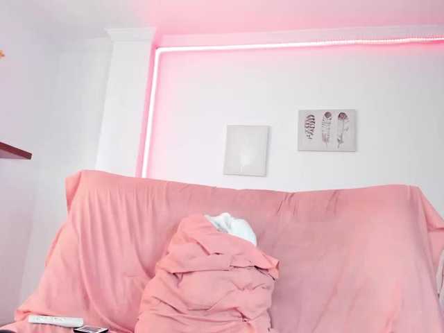 le modèle sweet-cinamon est en webcam porno dans un show sur le site bongacams, il possède les tags suivants: Latino/Hispanic,Brunette,Hairy